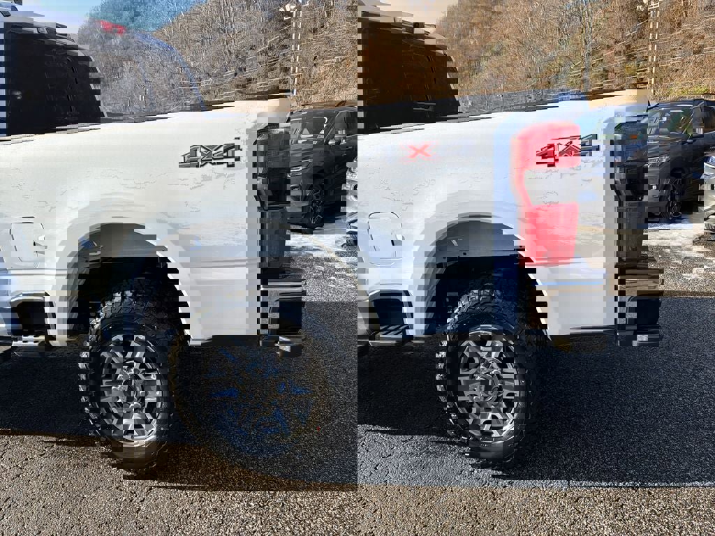 Used 2024 Ford F250 Lariat image 8