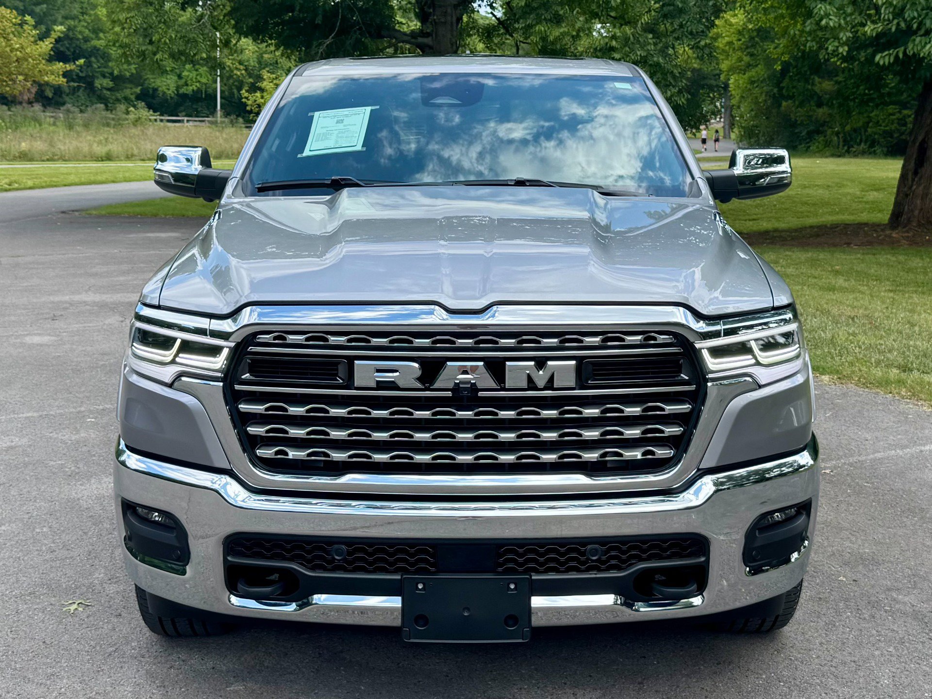 Used 2025 RAM 1500 Limited image 6