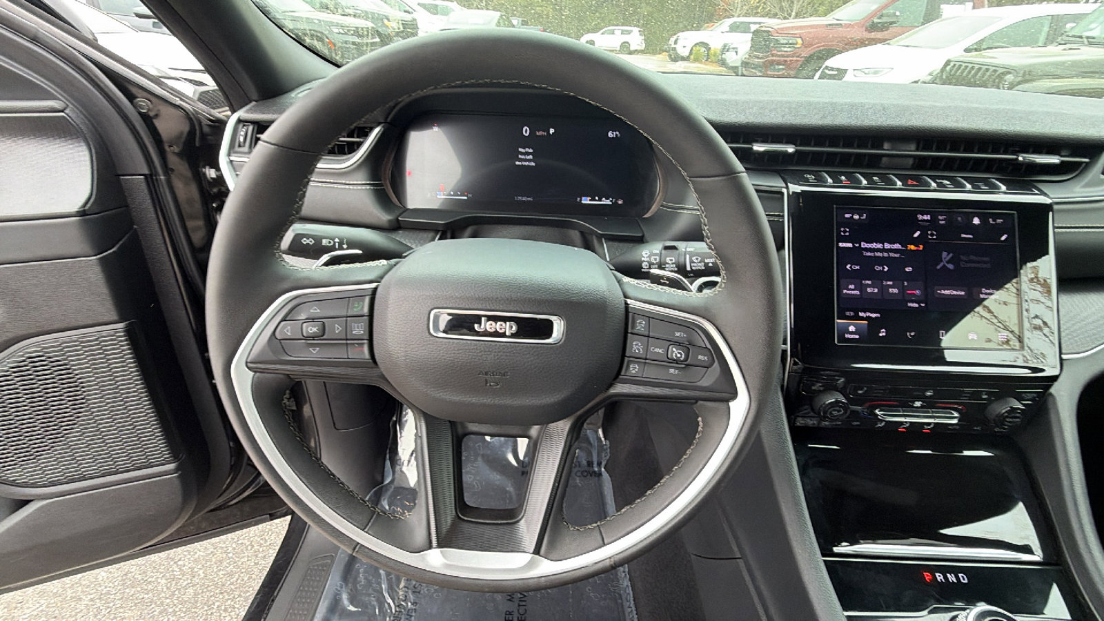 Used 2025 Jeep Grand Cherokee Altitude image 26