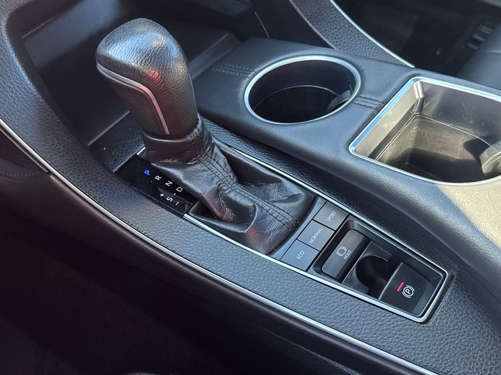 Used 2019 Toyota Avalon XLE w/ Moonroof Package image 24