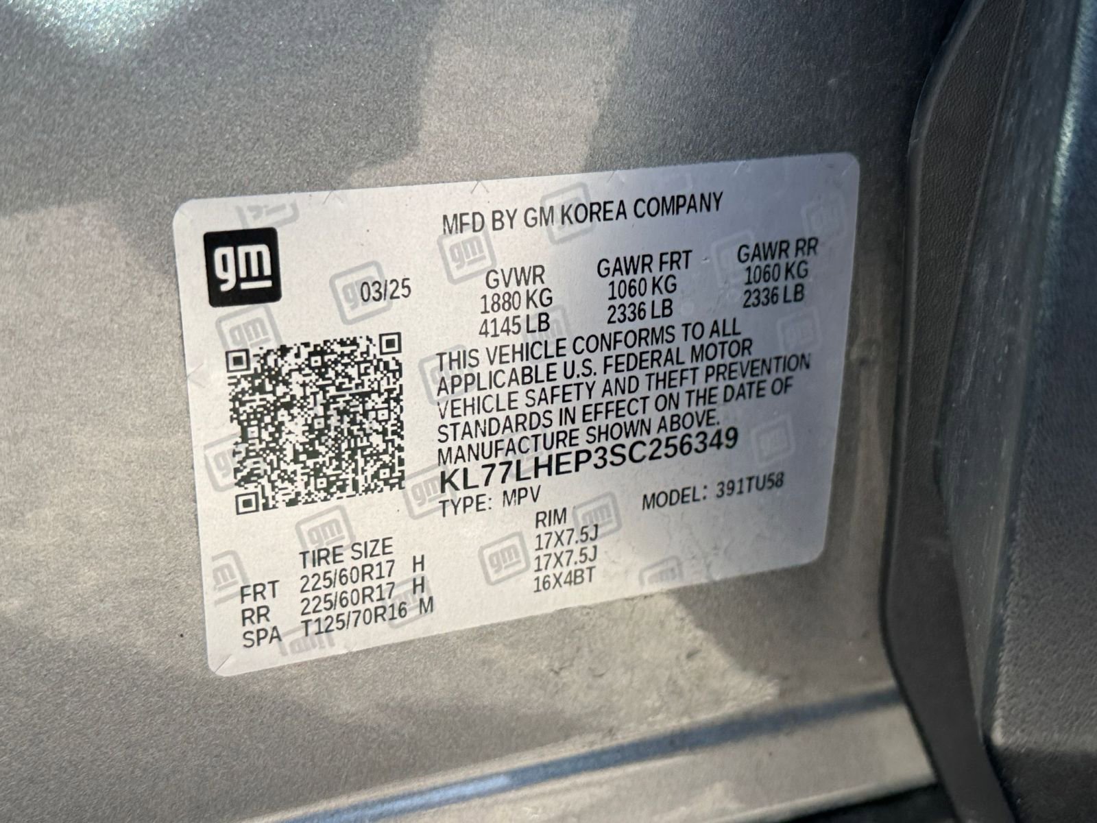 Used 2025 Chevrolet Trax LT w/ LT Convenience Package image 24