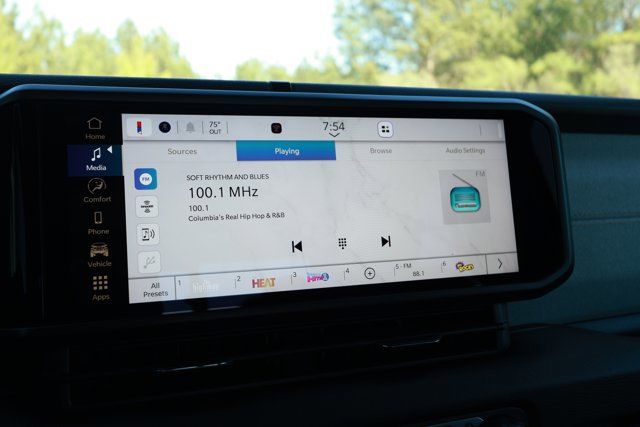 New 2026 Jeep Gladiator Sport image 16