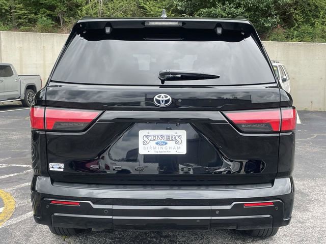 Used 2023 Toyota Sequoia Platinum AWD/4WD image 5