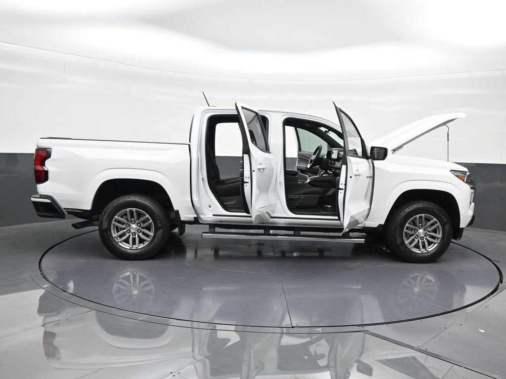 Used 2024 Chevrolet Colorado LT w/ LT Convenience Package image 35