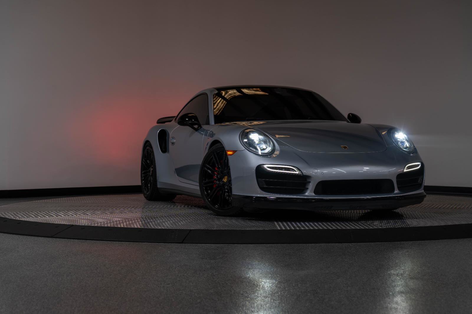 Used 2016 Porsche 911 Turbo image 34