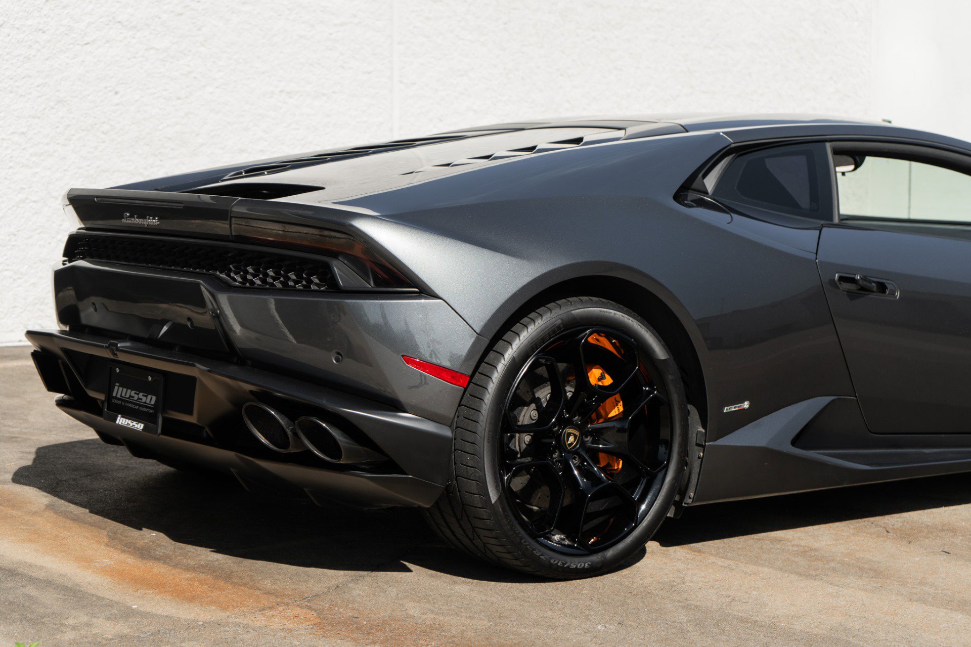 Used 2015 Lamborghini Huracan LP 610-4 AWD/4WD image 16