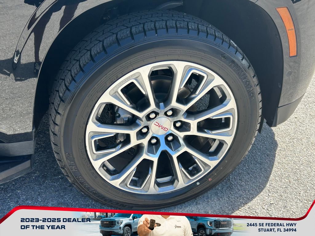 Used 2025 GMC Yukon XL Denali AWD/4WD image 22