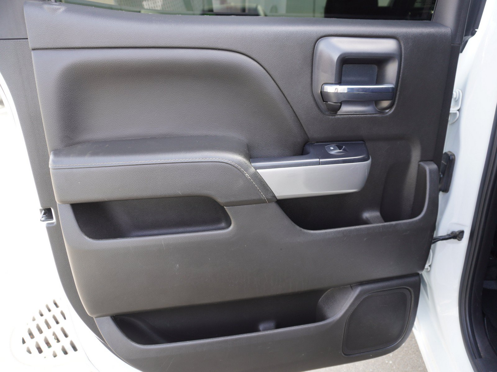 Used 2018 Chevrolet Silverado 1500 LT w/ All Star Edition AWD/4WD image 13