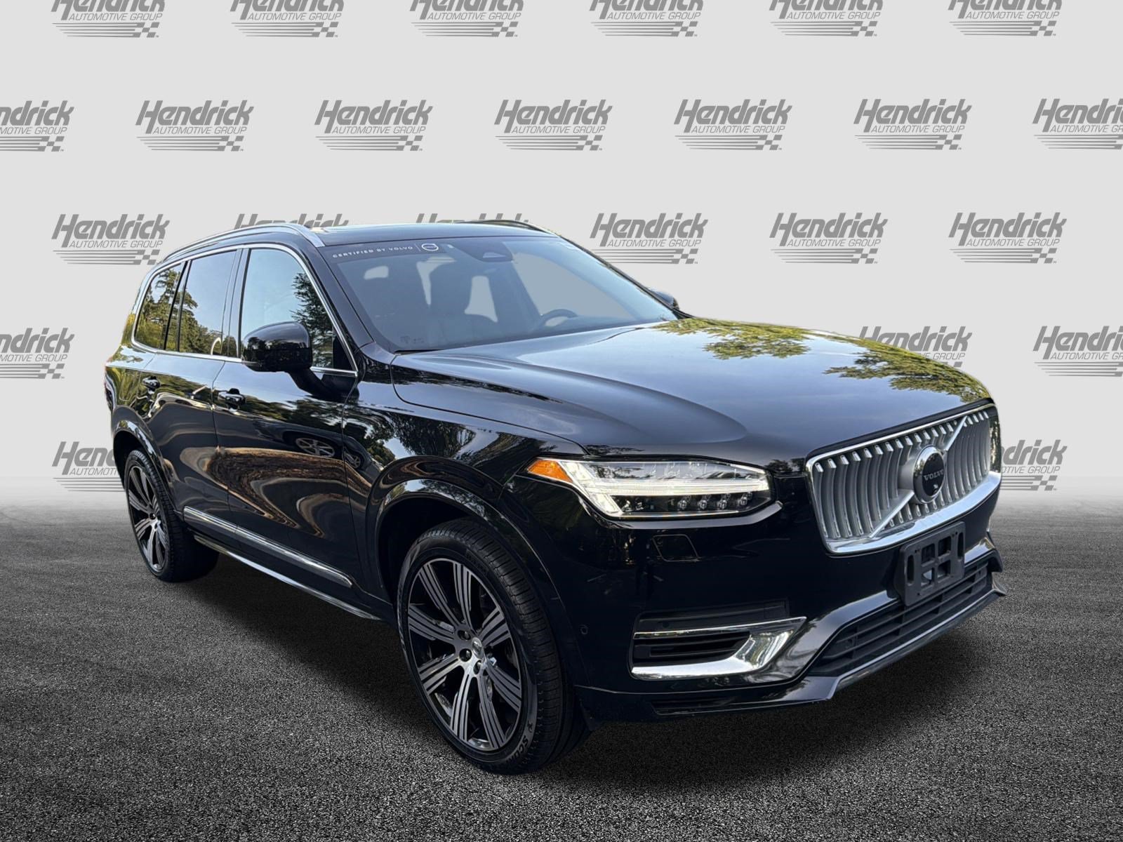 Used 2025 Volvo XC90 T8 Plus w/ Protection Package Premier AWD/4WD image 2