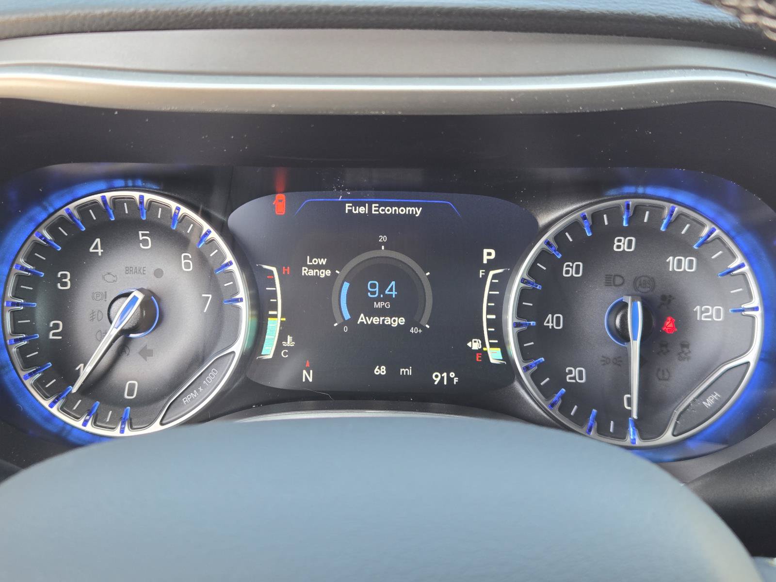 New 2027 Chrysler Pacifica Select w/ Family Tech Group AWD/4WD image 18