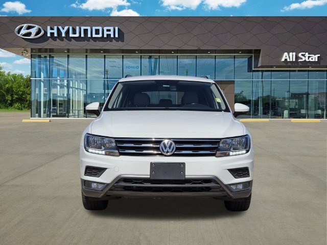 Used 2018 Volkswagen Tiguan SE FWD image 2