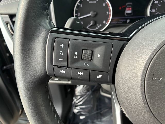 Used 2023 Nissan Rogue SL image 22