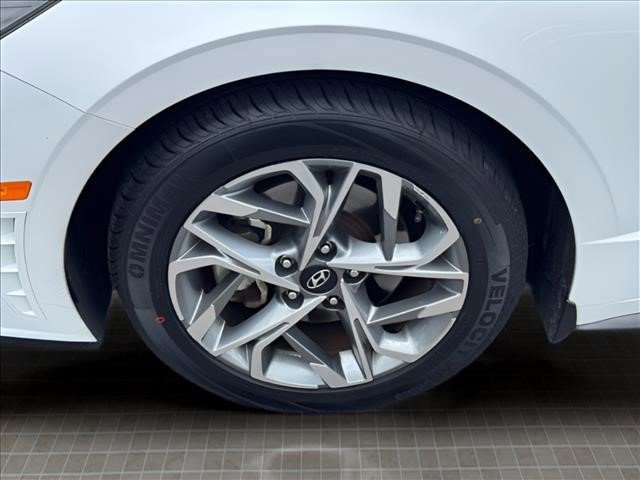 Used 2020 Hyundai Sonata SEL w/ Convenience + Sunroof Package FWD image 15