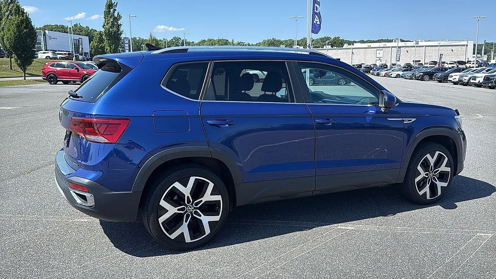 Used 2022 Volkswagen Taos SEL AWD/4WD image 5