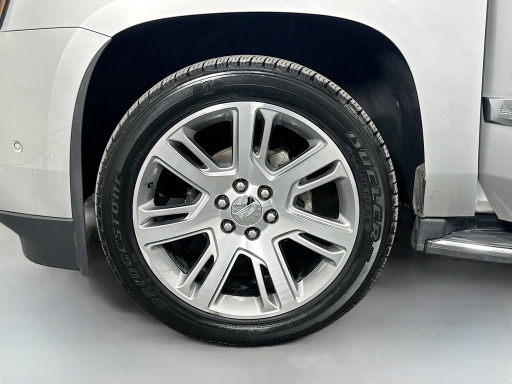 Used 2017 Cadillac Escalade ESV Luxury AWD/4WD image 34