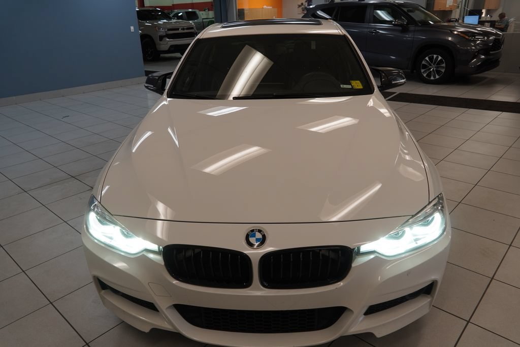 Used 2017 BMW 340i xDrive Sedan AWD/4WD image 15