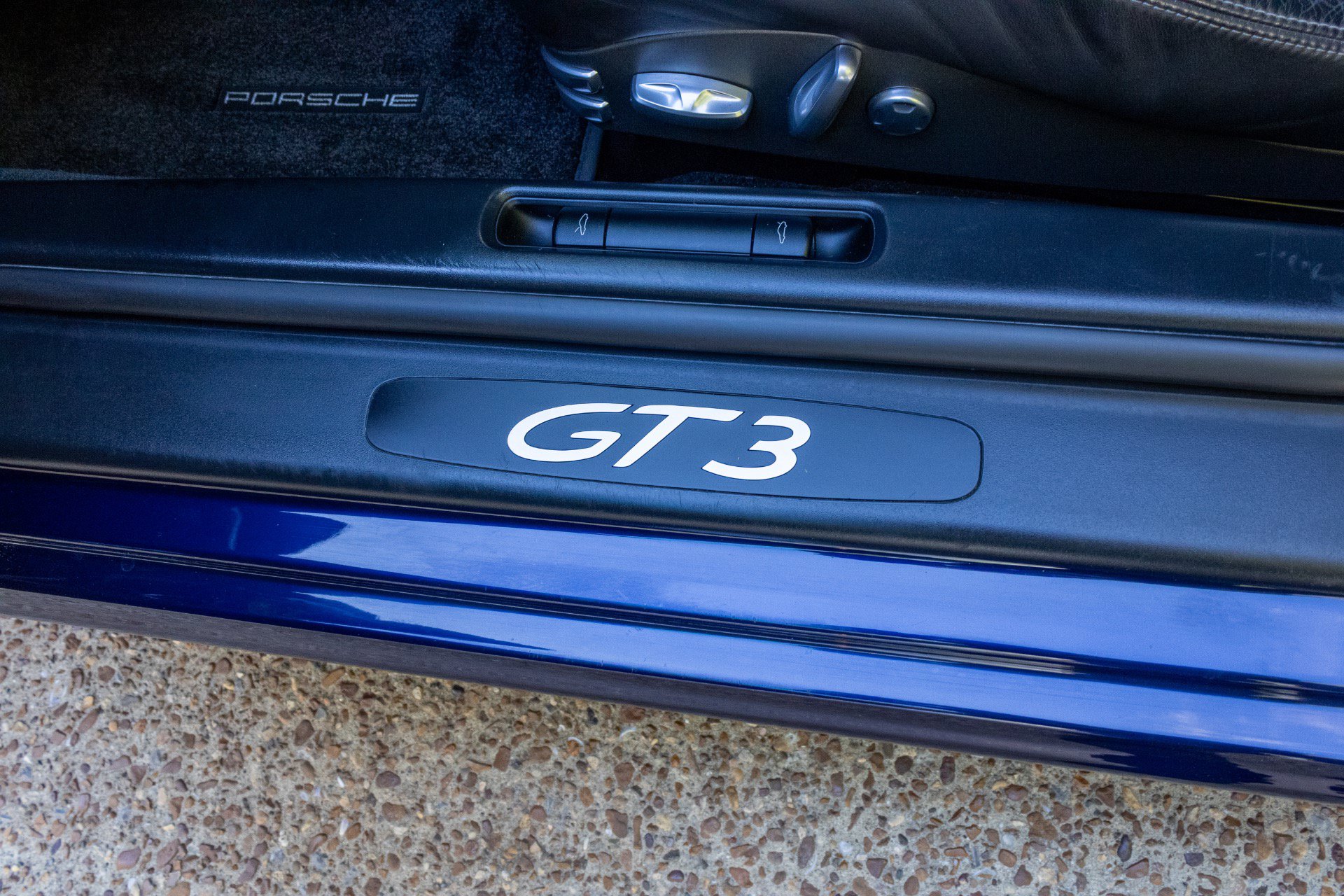 Used 2007 Porsche 911 GT3 RWD image 53