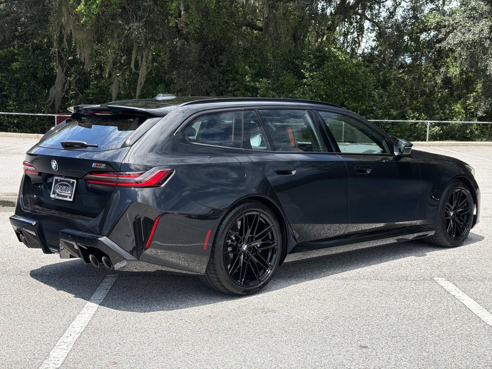 New 2027 BMW M5 Touring AWD/4WD image 4