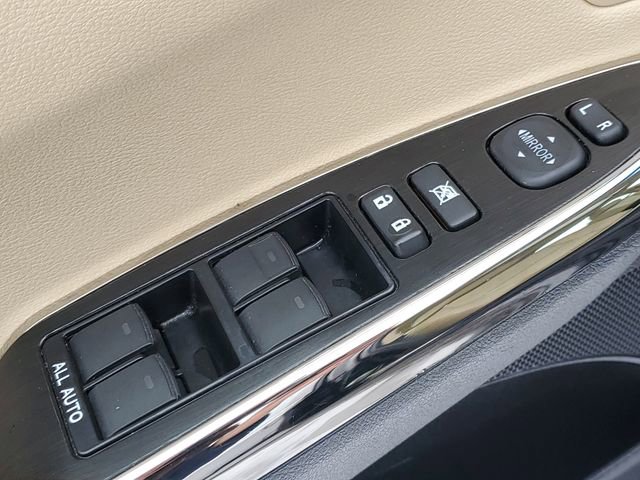 Used 2017 Toyota Avalon XLE Premium w/ All Weather Liner Package image 26