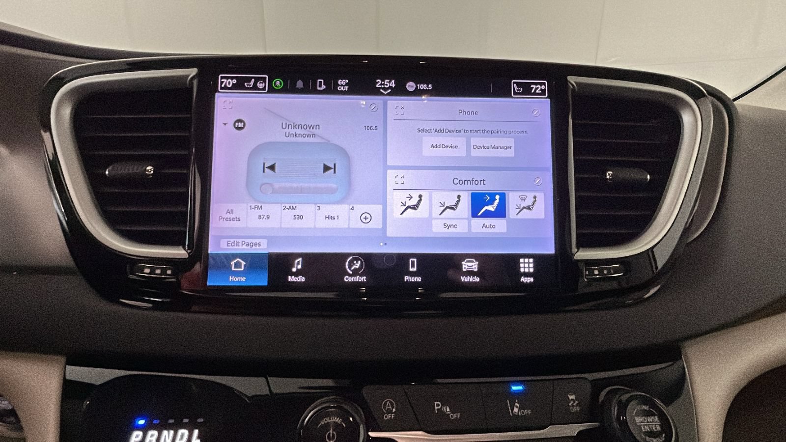 Used 2024 Chrysler Pacifica Touring-L FWD image 26