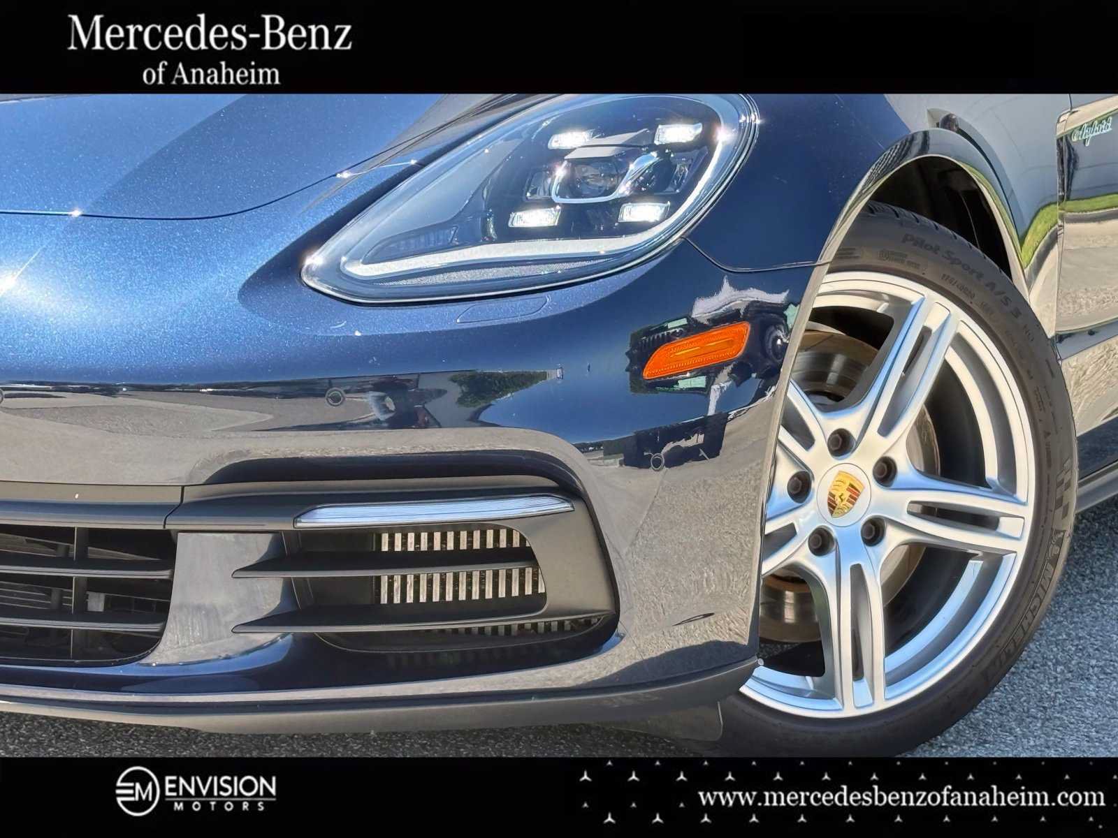Used 2019 Porsche Panamera 4 AWD/4WD image 3