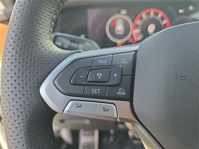 New 2026 Volkswagen Tiguan SEL R-Line AWD/4WD image 21