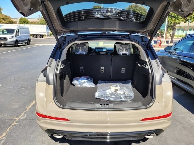 New 2025 Lincoln Corsair Grand Touring w/ Equipment Group 301A AWD/4WD image 31