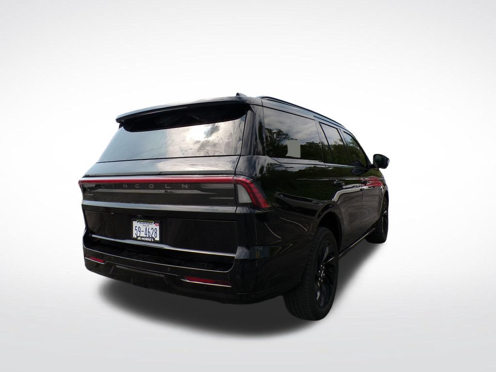 Used 2025 Lincoln Navigator Reserve w/ Jet Appearance Package AWD/4WD image 5