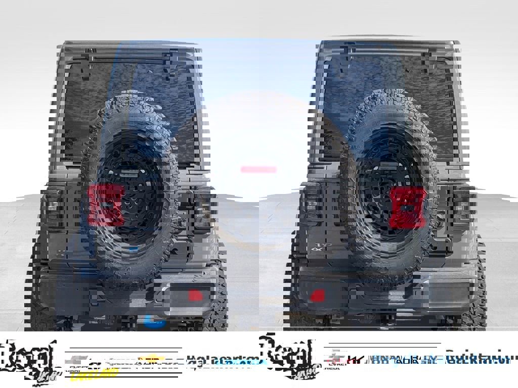 Used 2022 Jeep Wrangler Unlimited Sahara image 4