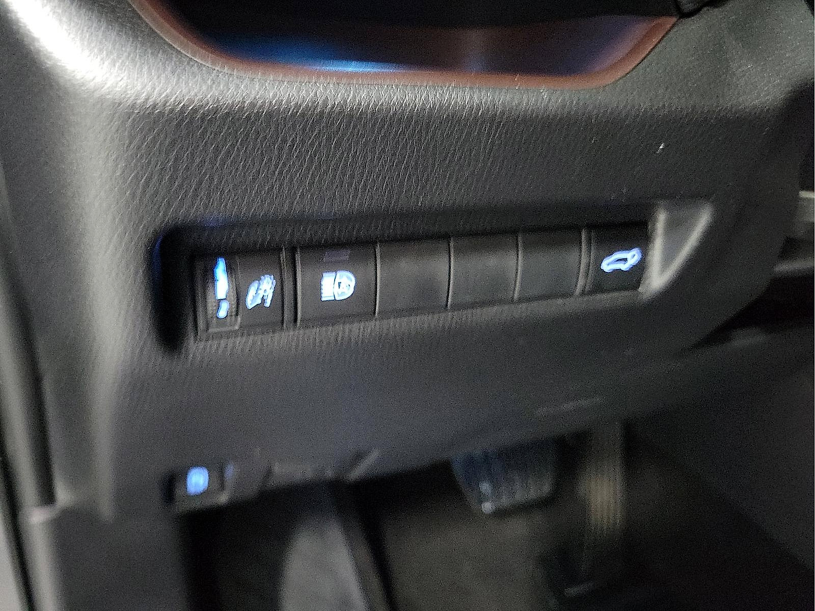 Certified 2022 Toyota RAV4 Limited AWD/4WD image 12
