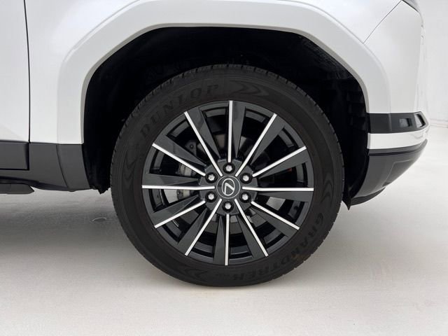 Used 2024 Lexus GX 550 w/ Cold Area Package AWD/4WD image 33