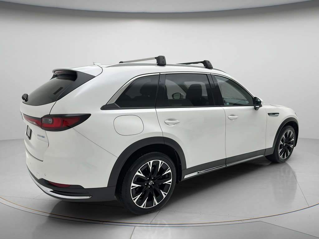 Used 2024 MAZDA CX-90 Plug-In Hybrid w/ Premium Pkg AWD/4WD image 5