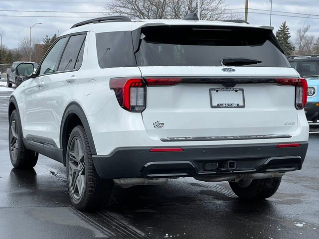 New 2026 Ford Explorer ST-Line w/ ST-Line Street Pack image 13
