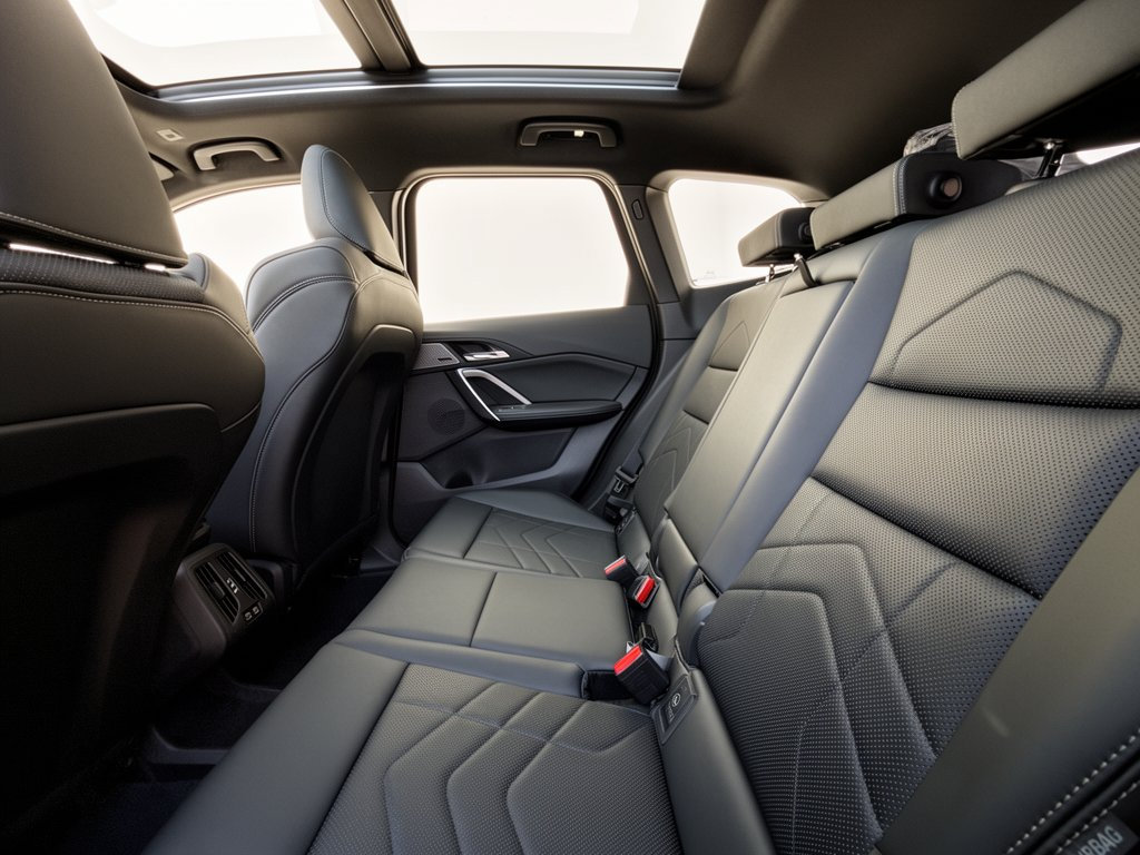 New 2027 BMW X1 xDrive28i AWD/4WD image 21