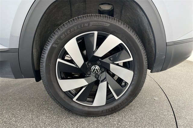 Used 2024 Volkswagen Atlas Cross Sport SE image 47