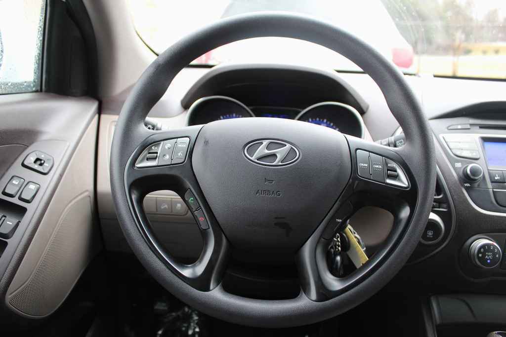 Used 2015 Hyundai Tucson GLS image 14