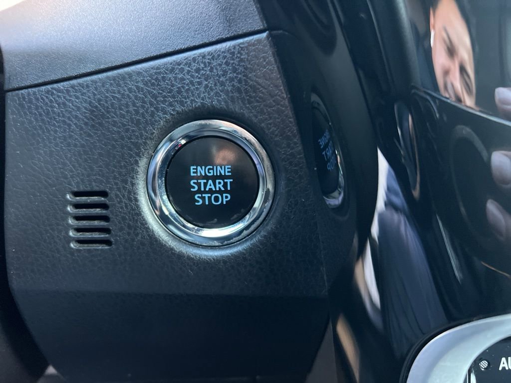 Used 2018 Toyota Corolla SE w/ SE Premium Package image 21