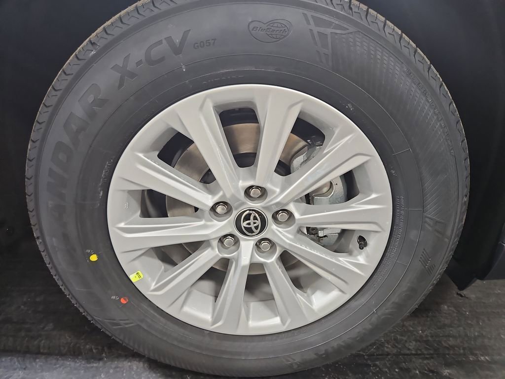 New 2026 Toyota Grand Highlander XLE image 11