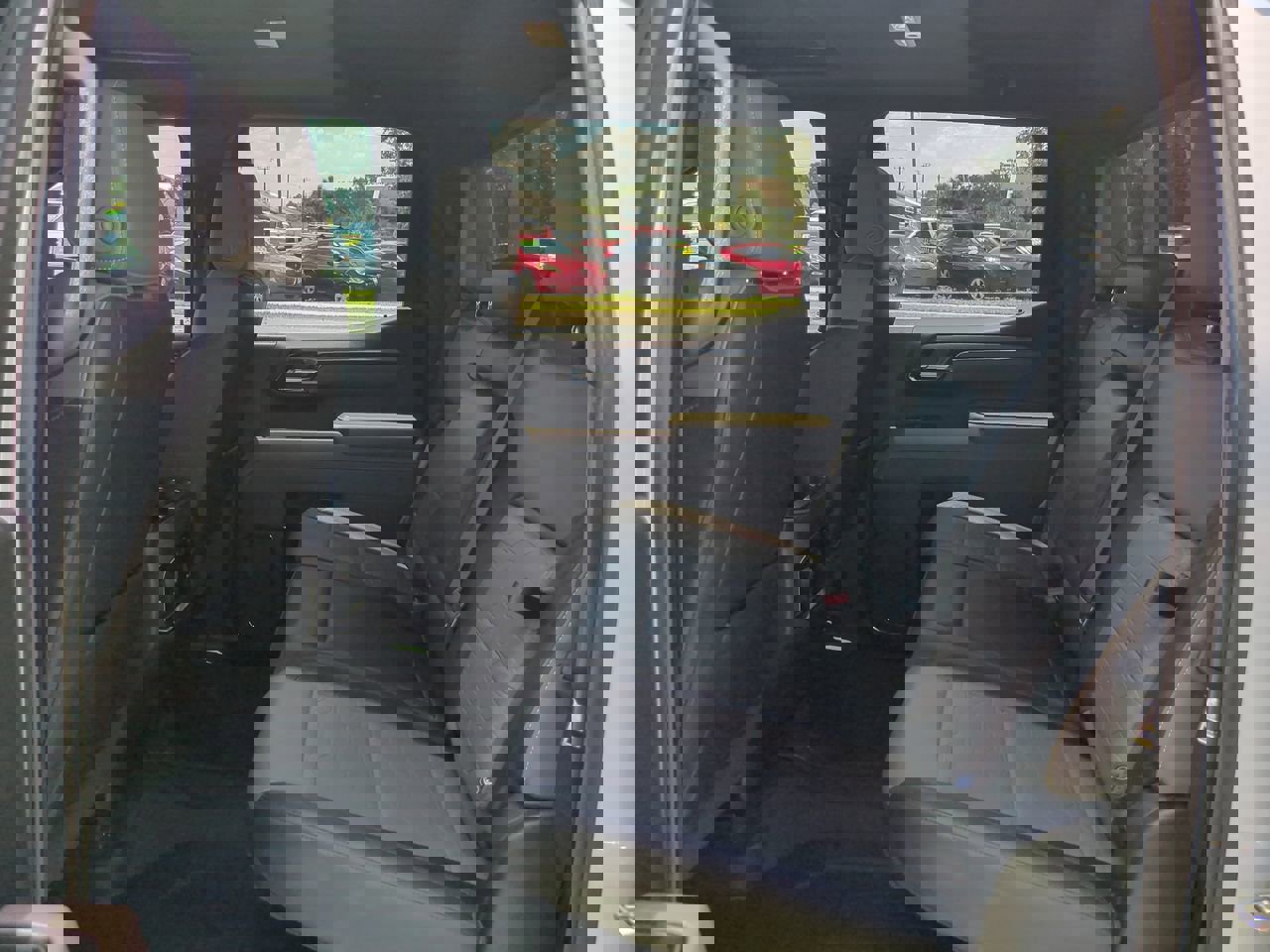 Used 2023 Chevrolet Silverado 1500 ZR2 image 13