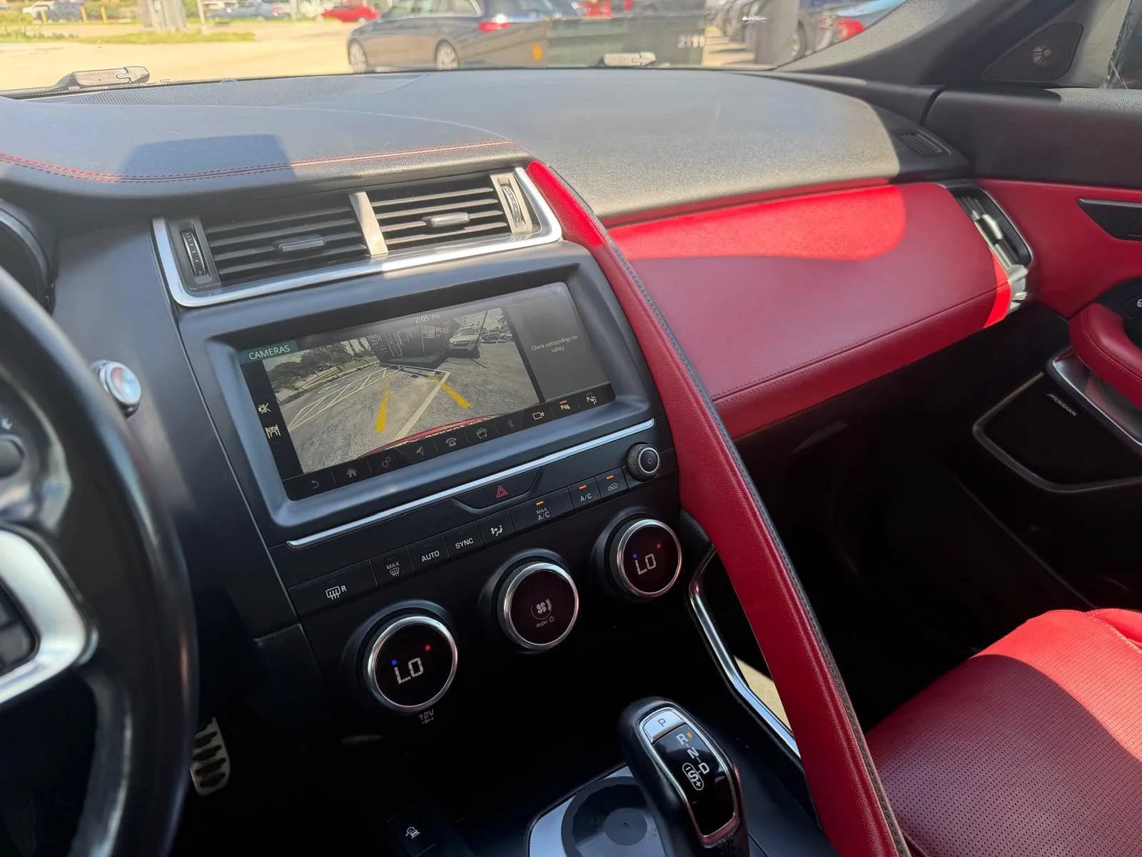Used 2019 Jaguar E-PACE R-Dynamic HSE AWD/4WD image 23