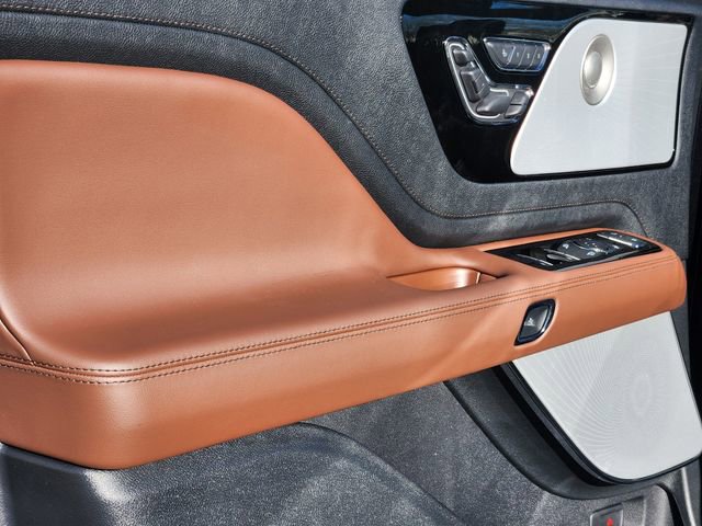 New 2026 Lincoln Aviator Reserve w/ Luxury Package image 9