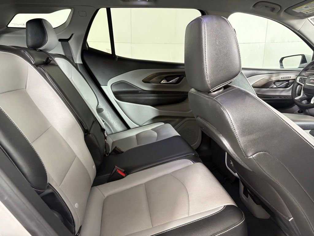 Used 2024 GMC Terrain SLT FWD image 17