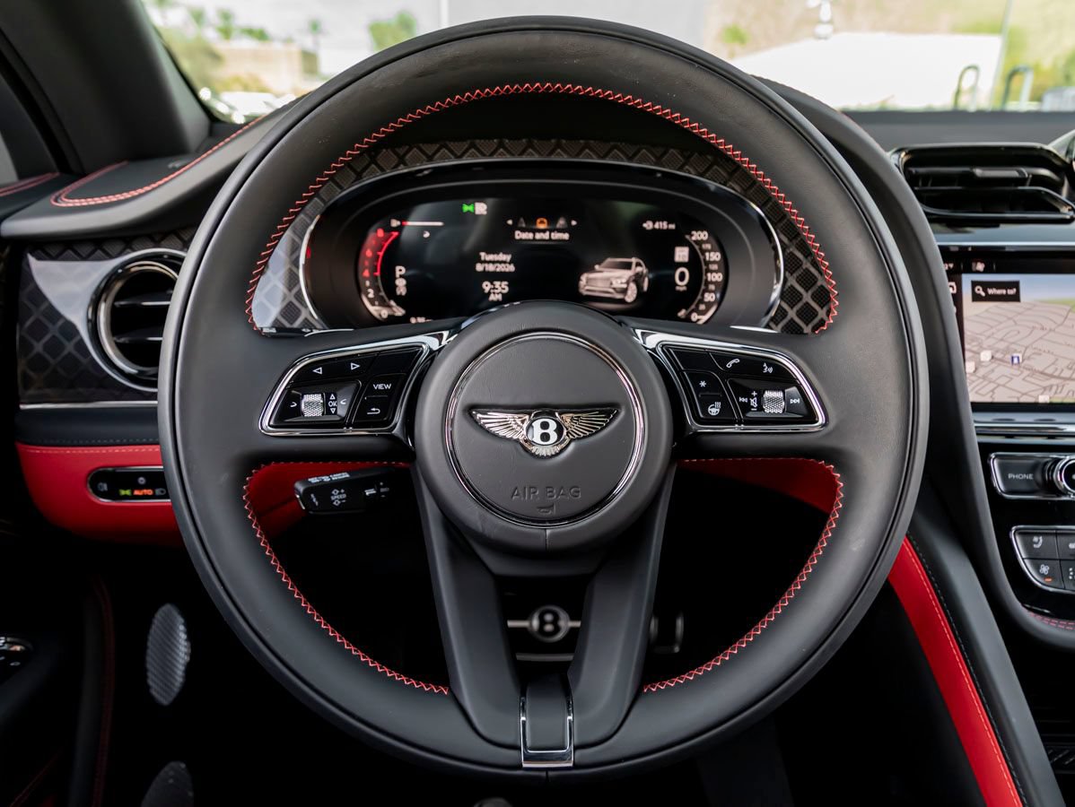 Certified 2025 Bentley Bentayga AWD/4WD image 21