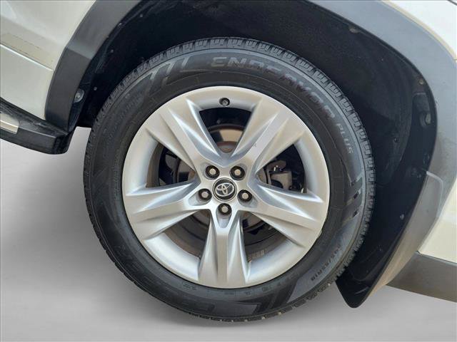 Used 2016 Toyota Highlander Limited FWD image 27