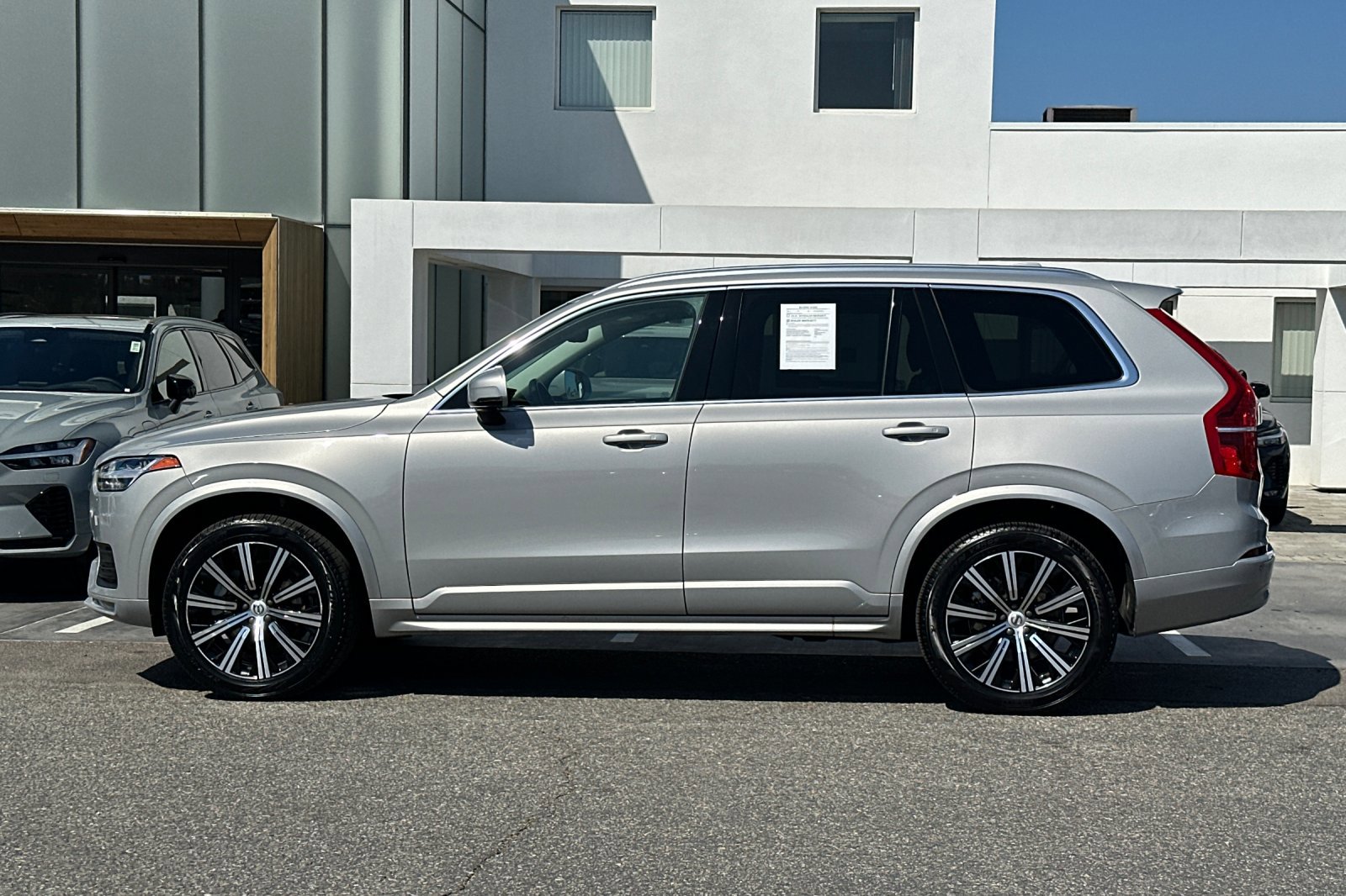Certified 2023 Volvo XC90 B5 Core image 7