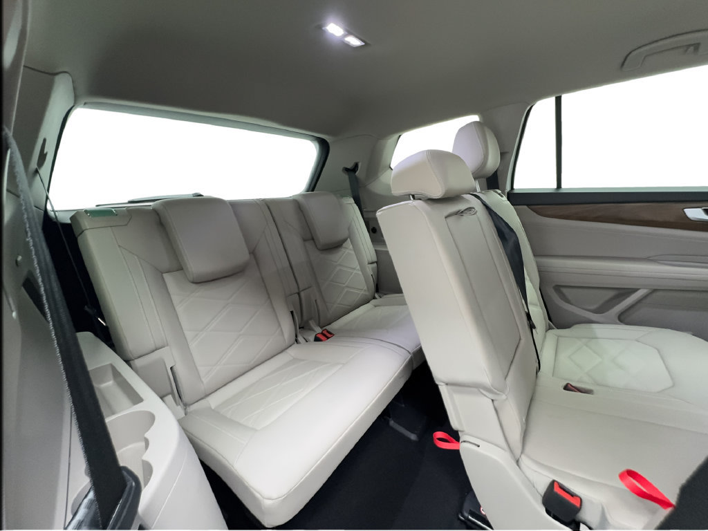 Used 2026 Volkswagen Atlas SE FWD image 32