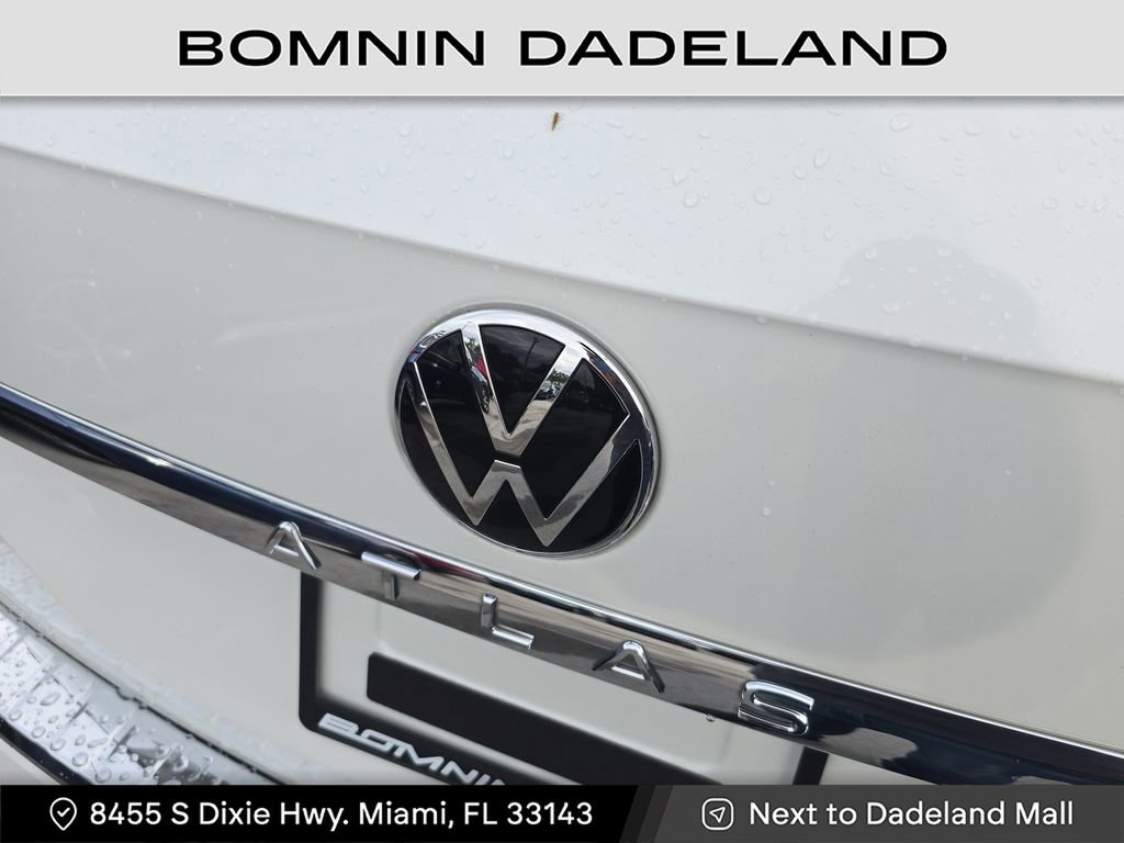 Used 2022 Volkswagen Atlas SEL R-Line image 8