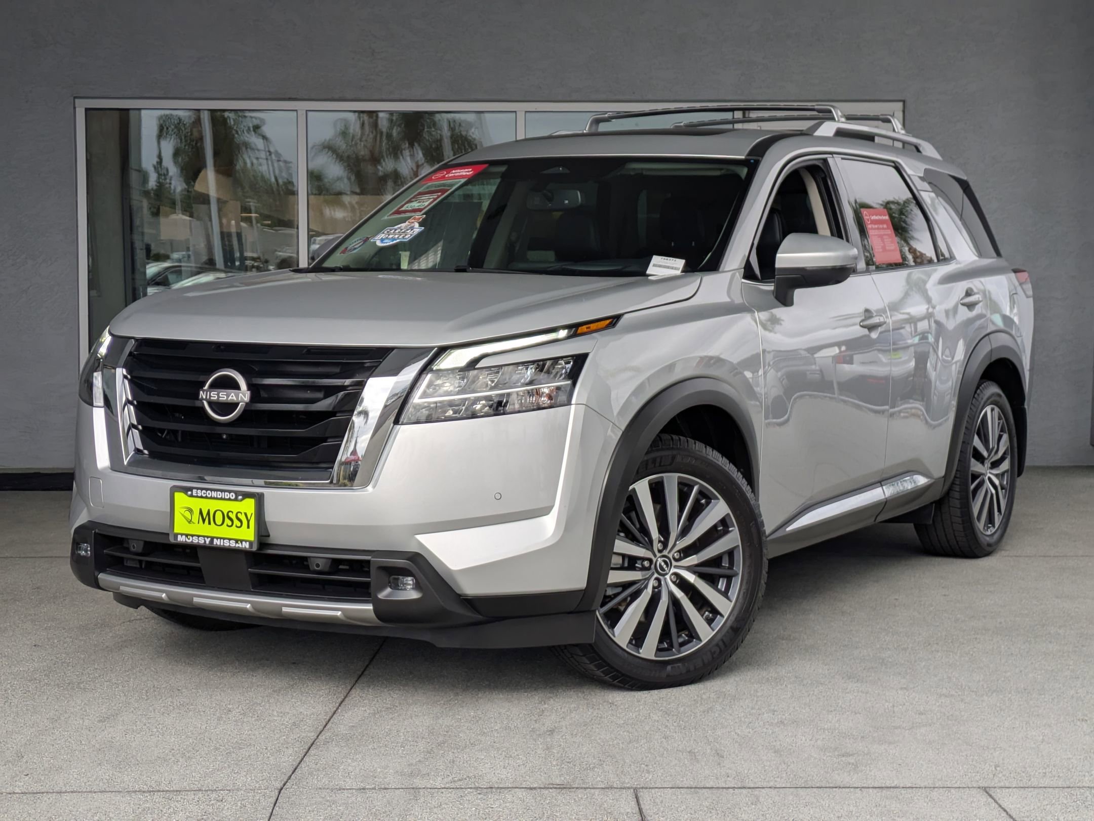 Certified 2022 Nissan Pathfinder Platinum w/ Cargo Package