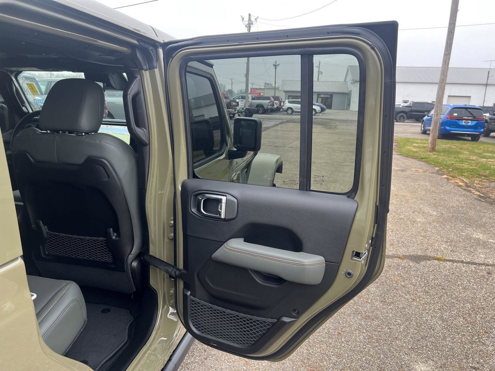 New 2026 Jeep Gladiator Mojave image 31