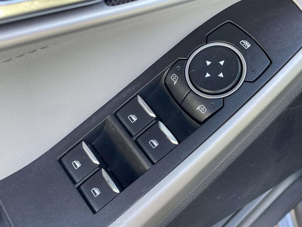 Used 2022 Ford Explorer XLT w/ Equipment Group 202A RWD image 16